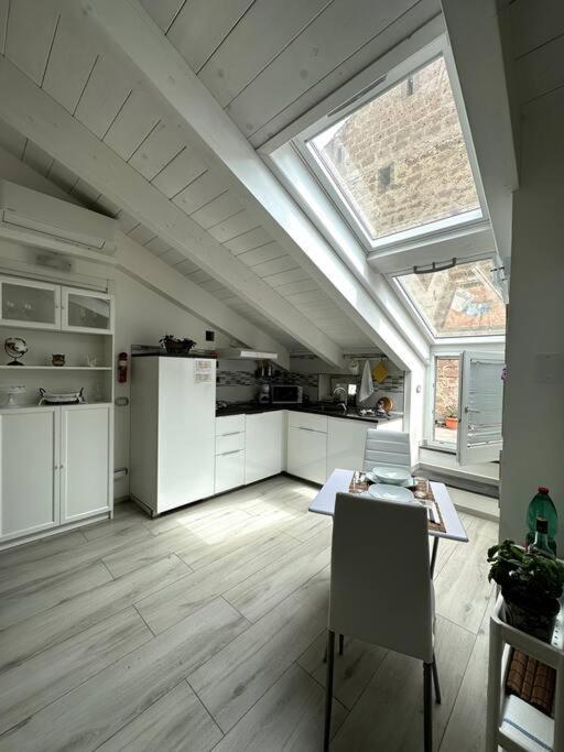 The Sweet Attic Room - De Vivo Realty Meta Di Sorrento エクステリア 写真