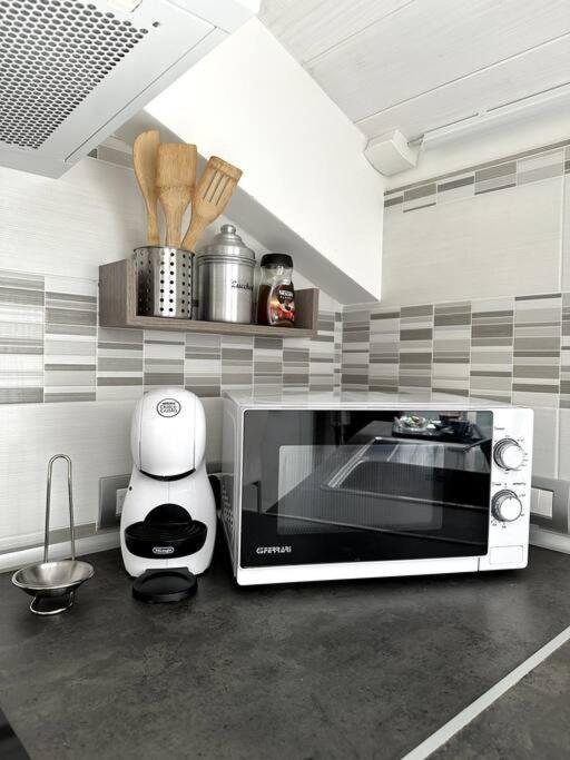 The Sweet Attic Room - De Vivo Realty Meta Di Sorrento エクステリア 写真